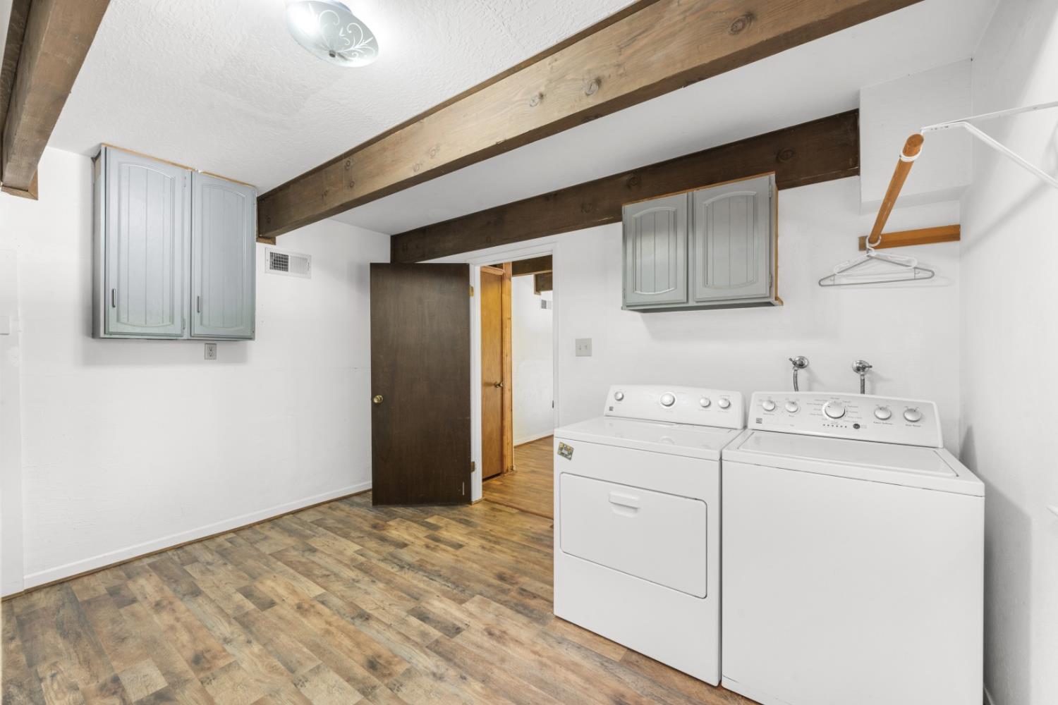 14036 Hilltop Road