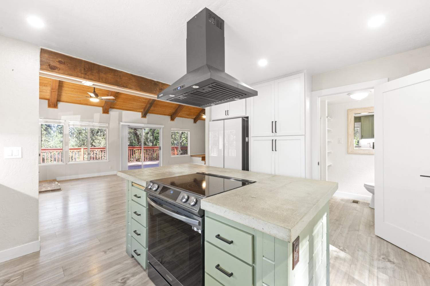 14036 Hilltop Road