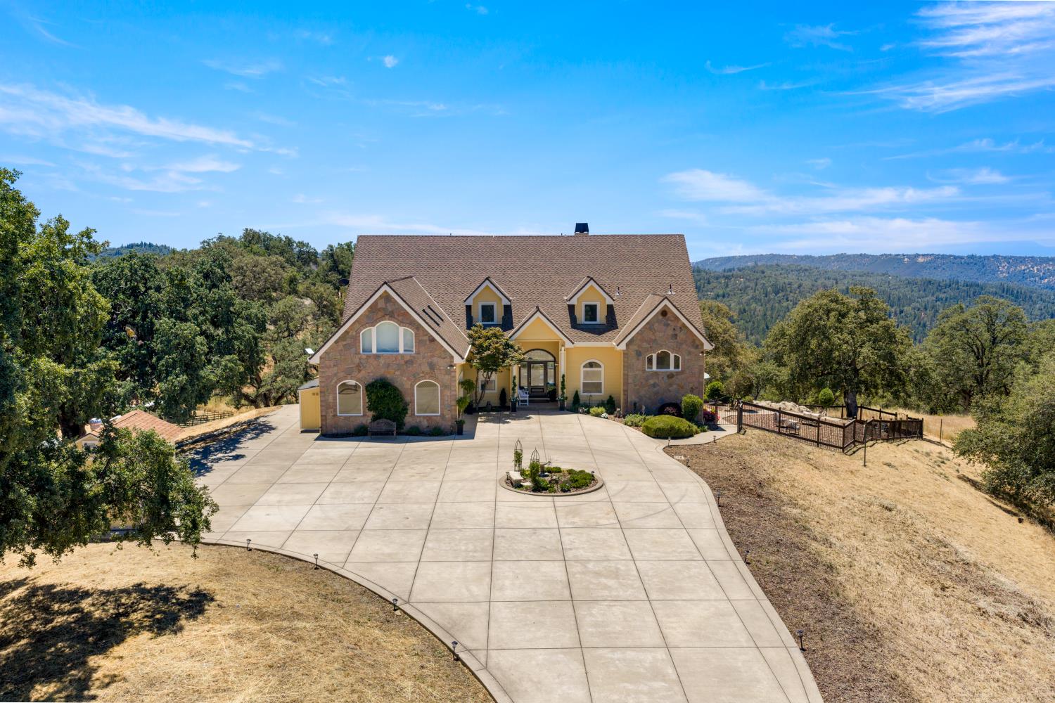 6881 Sagittarius Drive