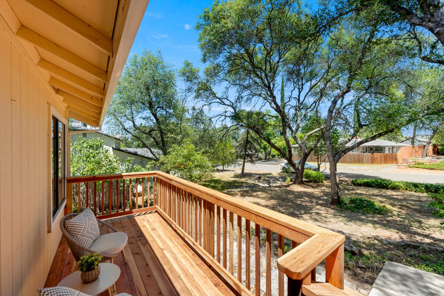 2816 Hillcrest Drive
