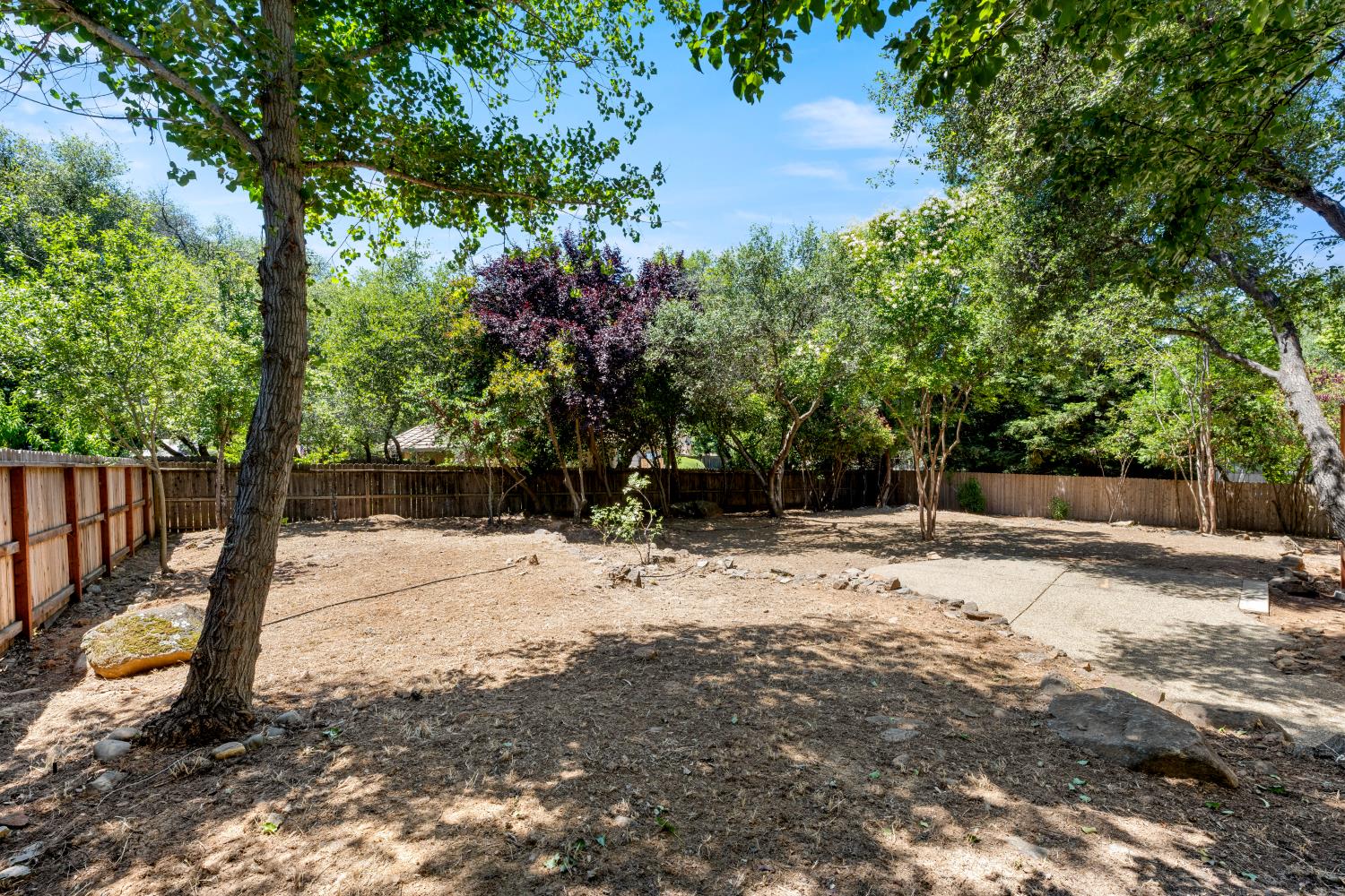 2816 Hillcrest Drive