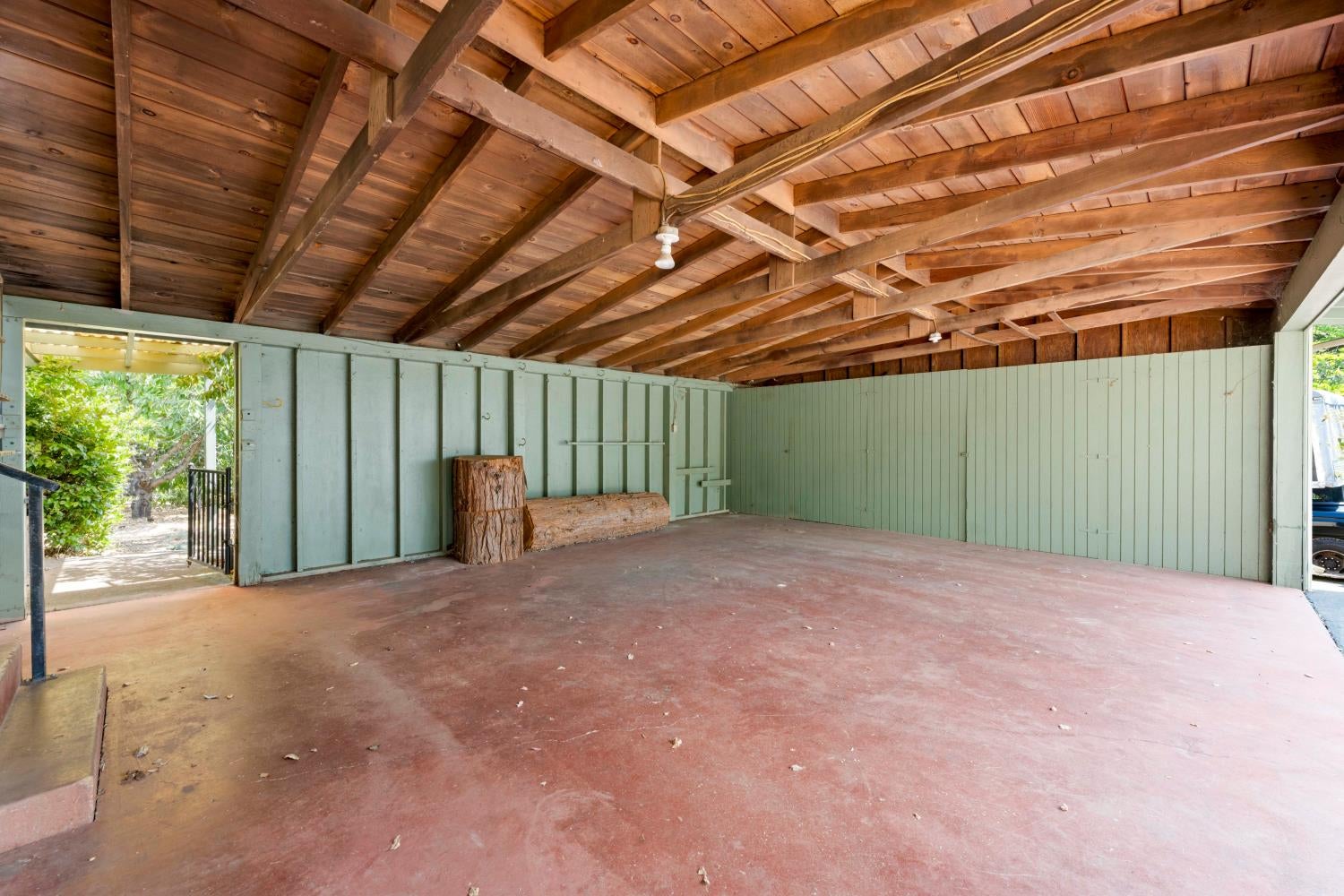 2693 Westwood Drive