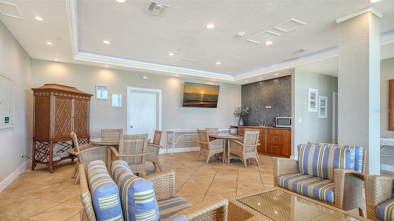 2721 GULF OF MEXICO DR #408