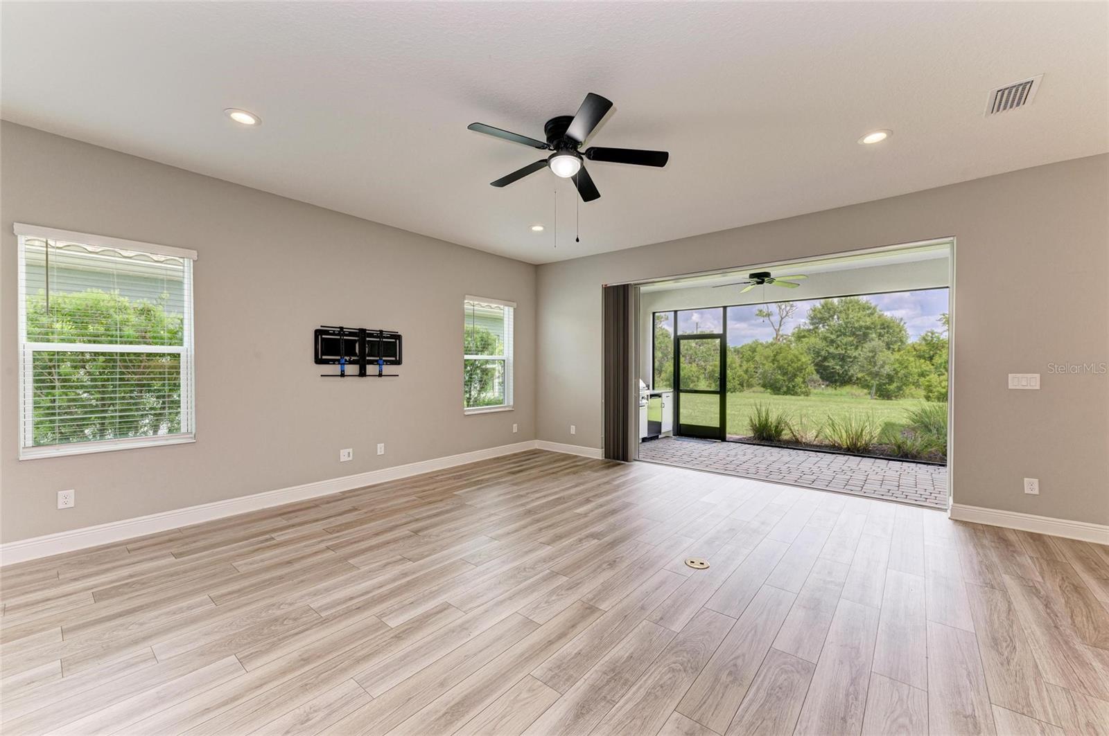 2802 BUTTERFLY JASMINE TRL