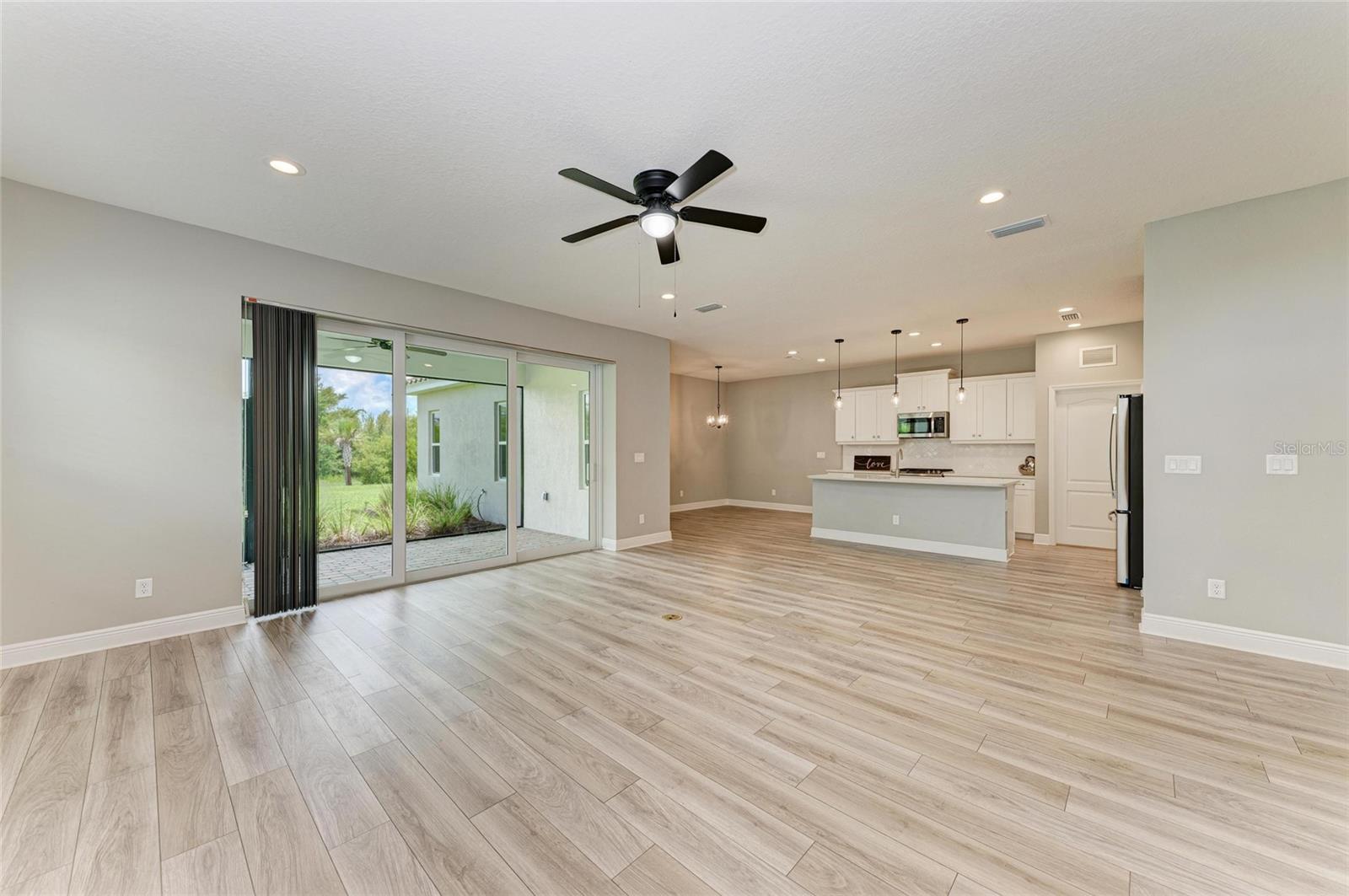 2802 BUTTERFLY JASMINE TRL