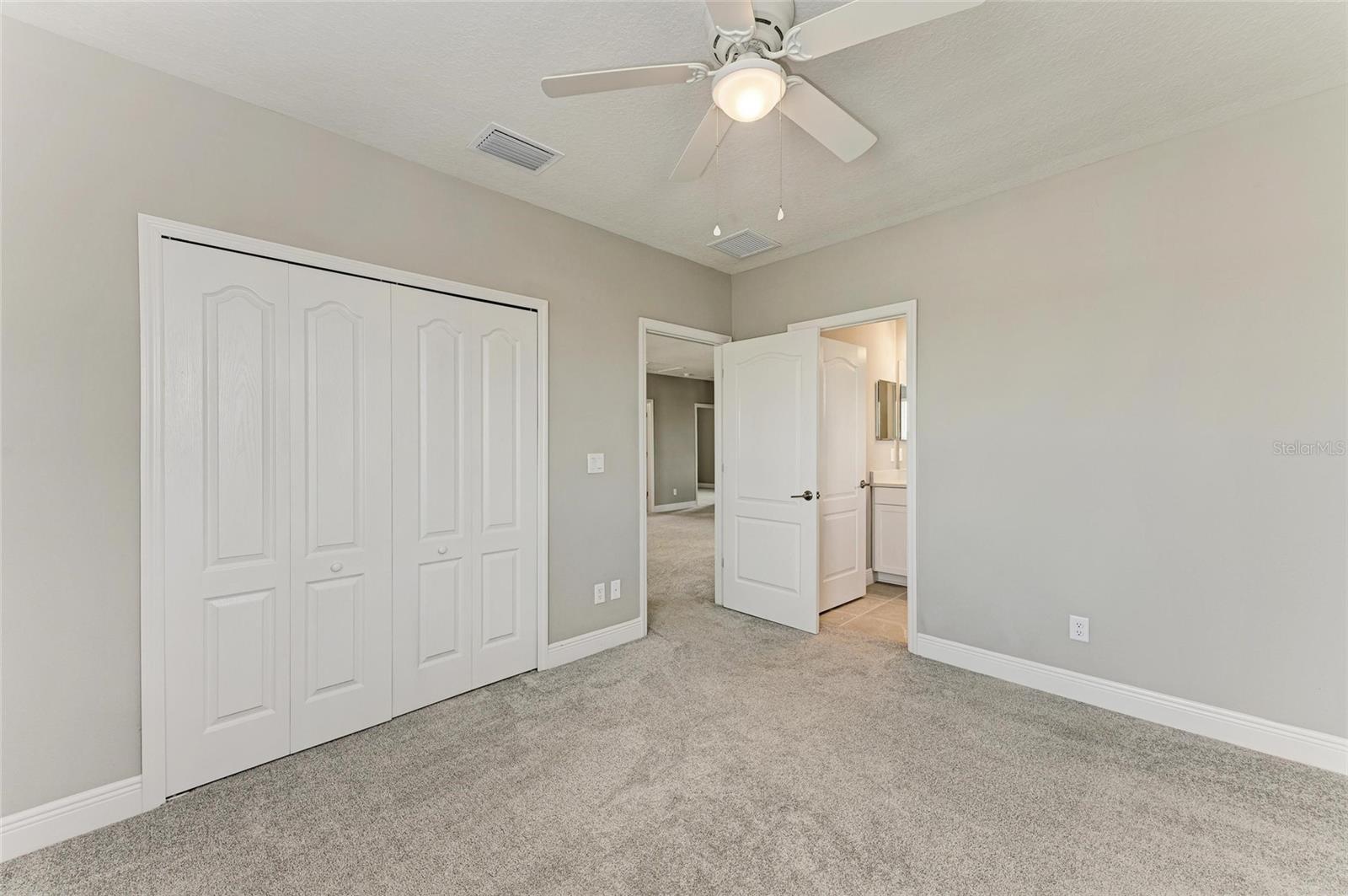 2802 BUTTERFLY JASMINE TRL