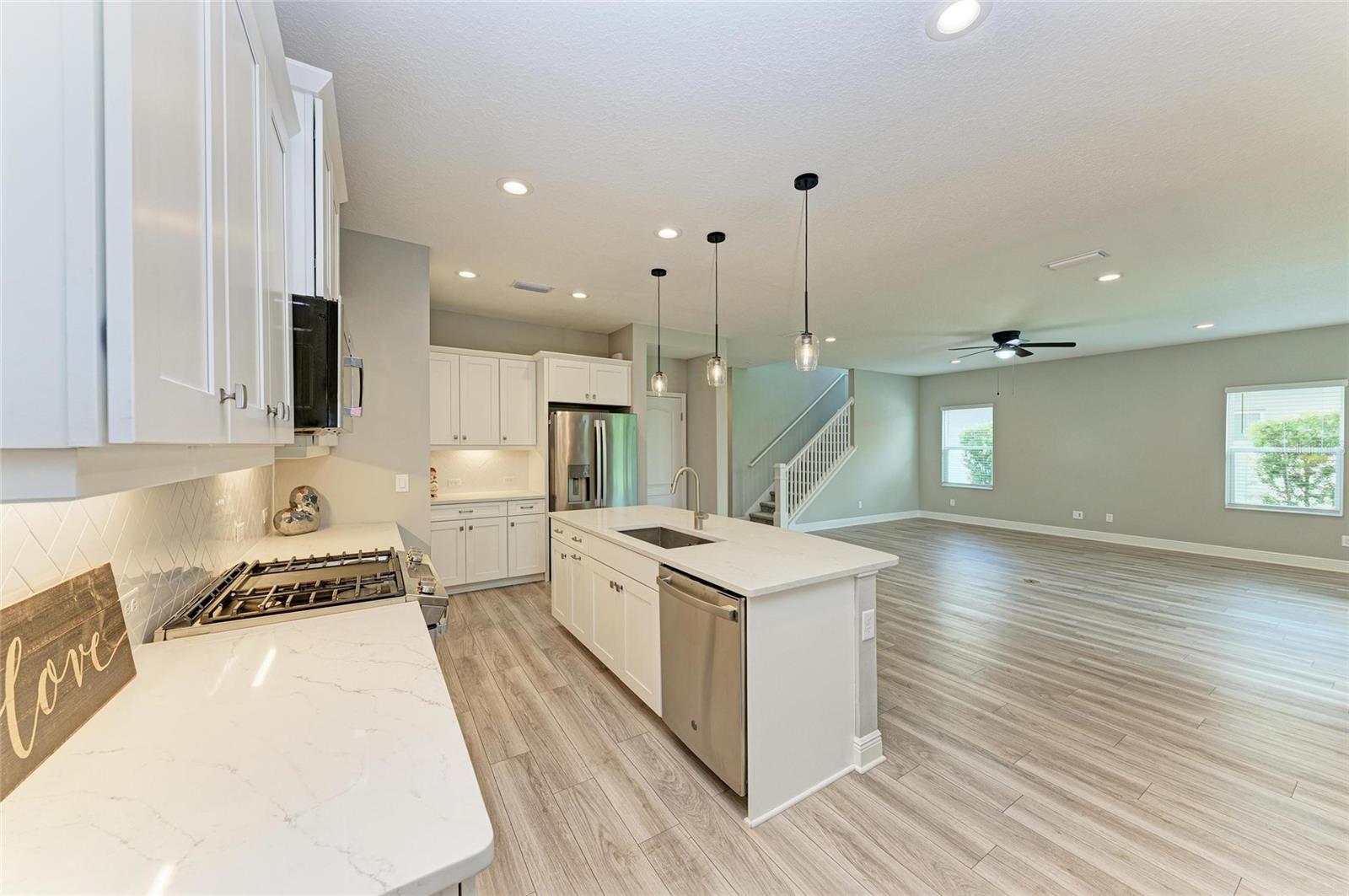 2802 BUTTERFLY JASMINE TRL