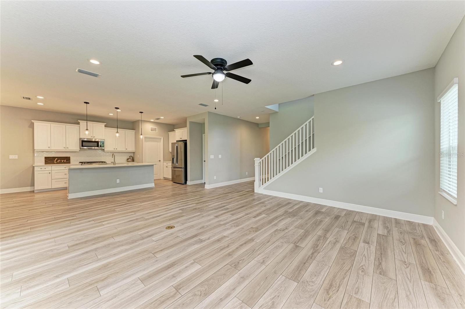 2802 BUTTERFLY JASMINE TRL