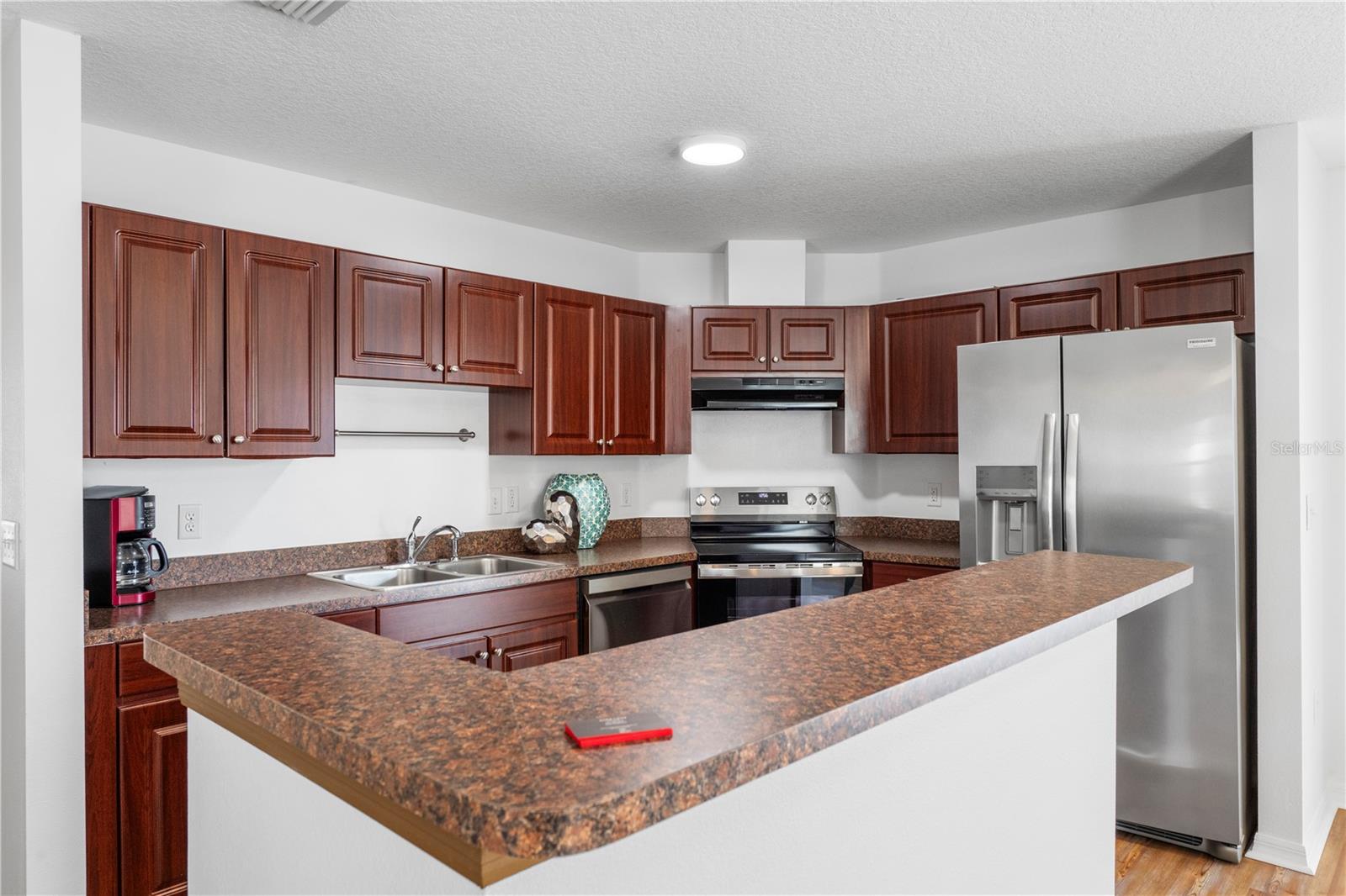 15404 BAMA BREEZE PL