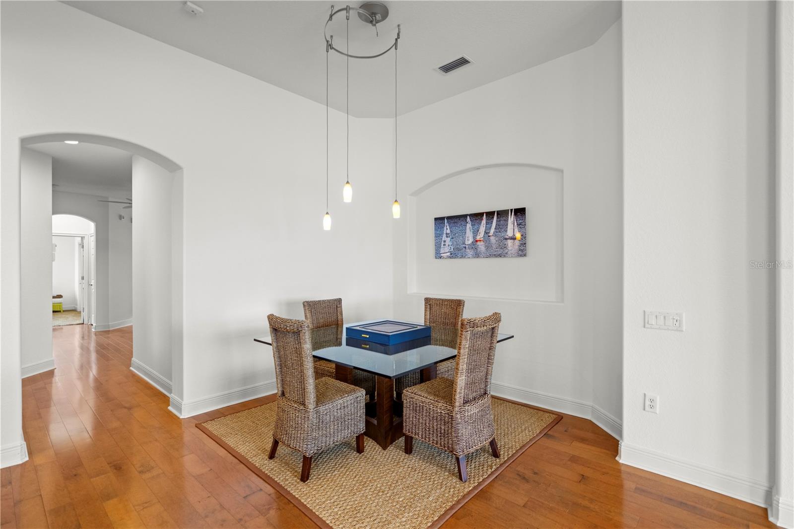 1139 RIVERSCAPE ST #2