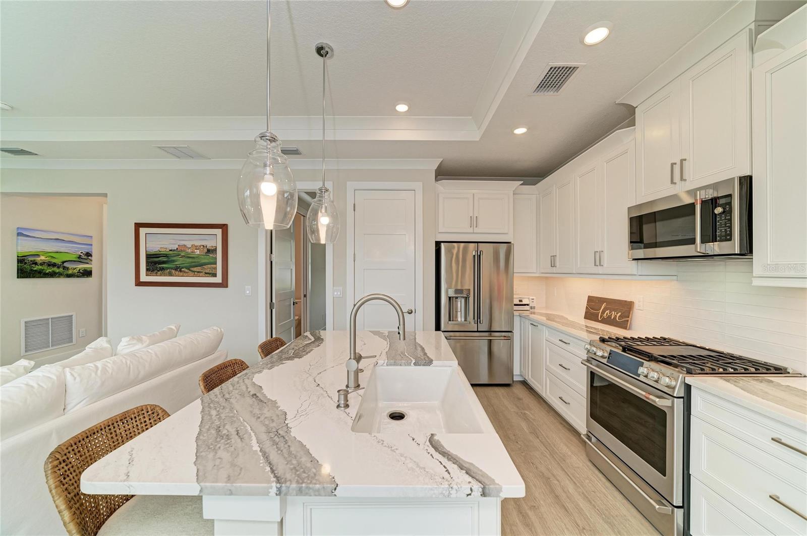4064 SANTA CATERINA BLVD #101