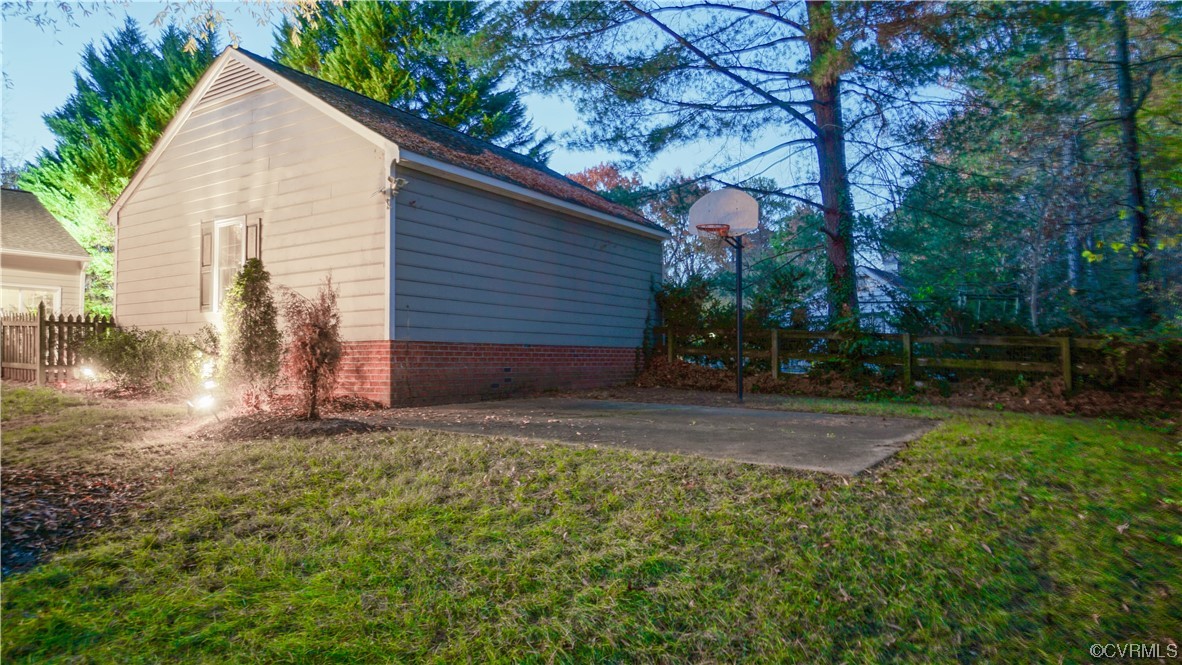 1809 Windingridge Dr