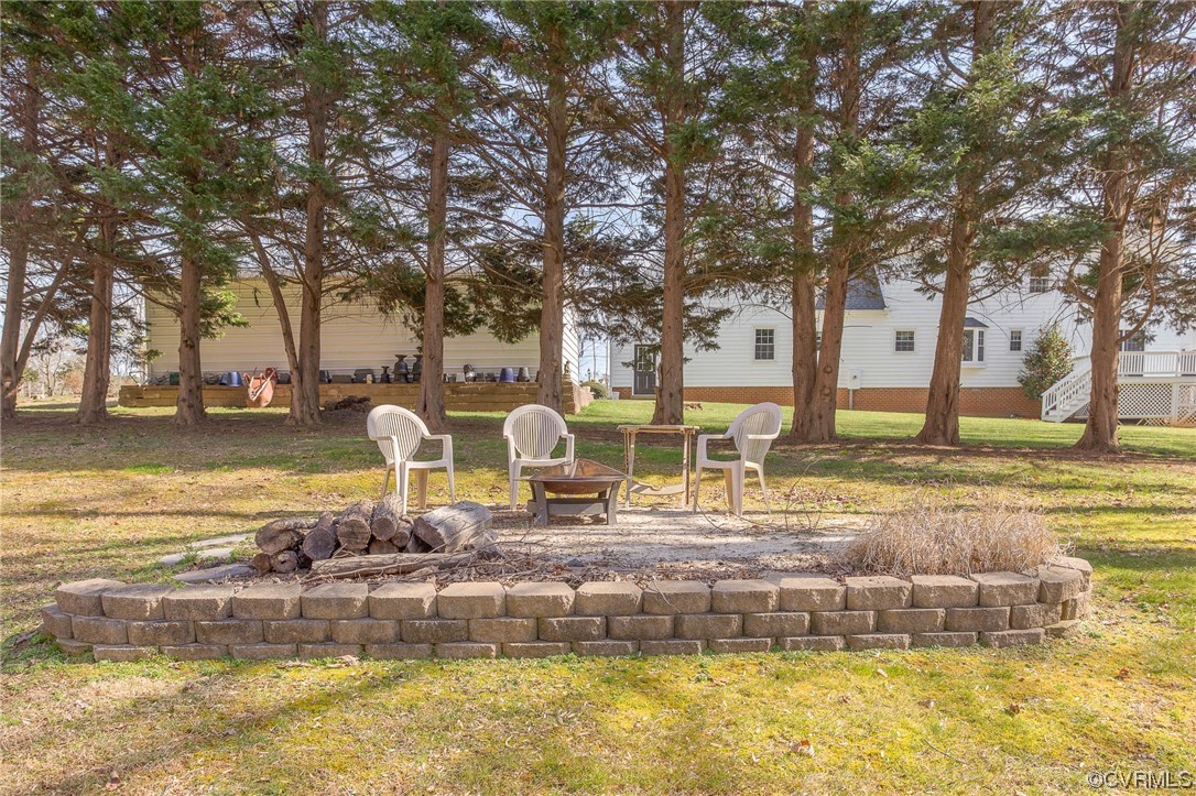 8551 WOODLAND Dr
