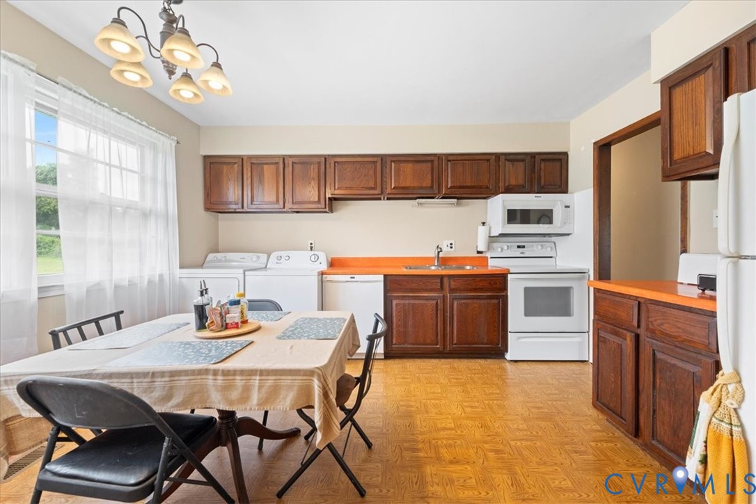 1048 Old Buckingham Rd