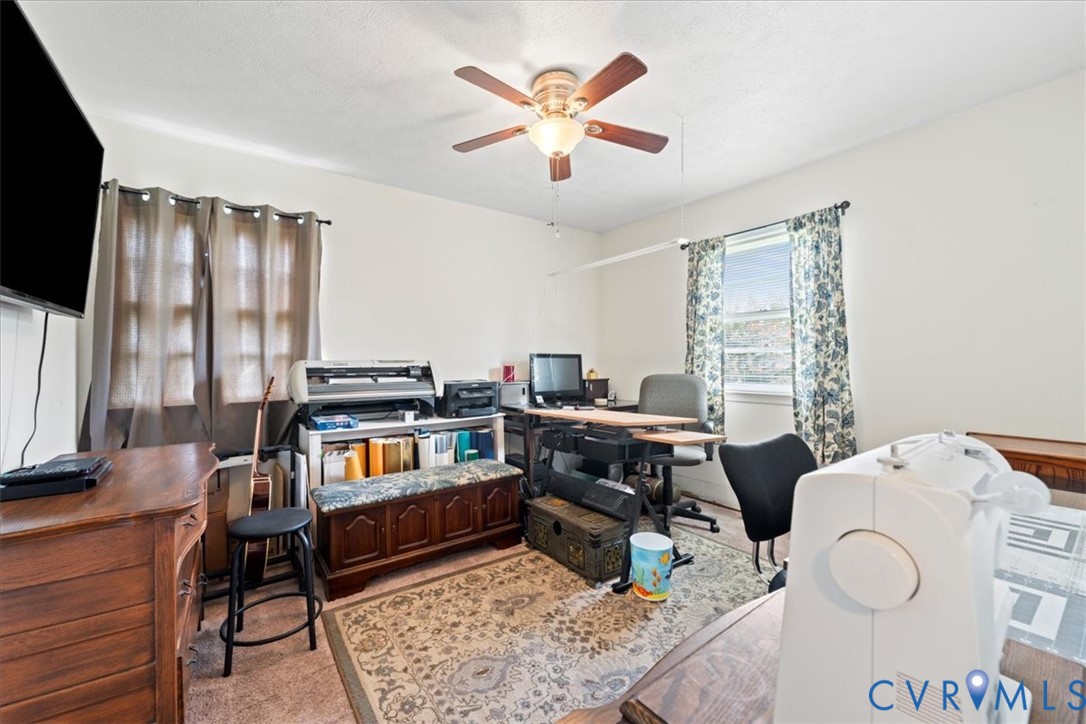 1048 Old Buckingham Rd