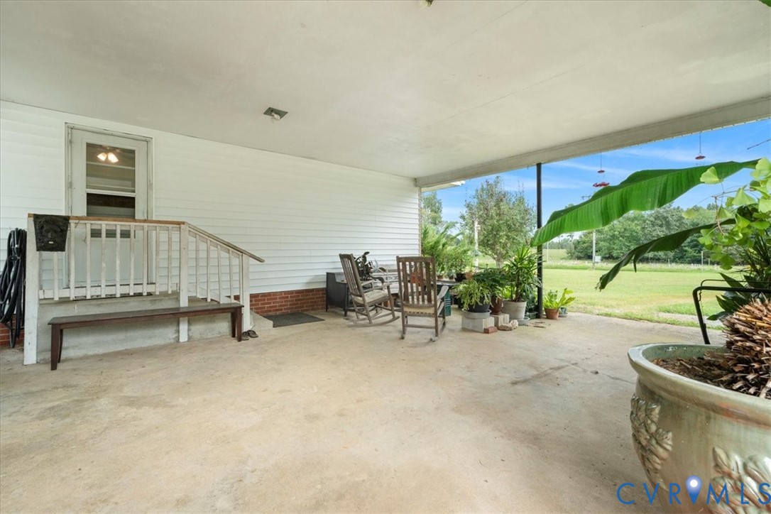 1048 Old Buckingham Rd