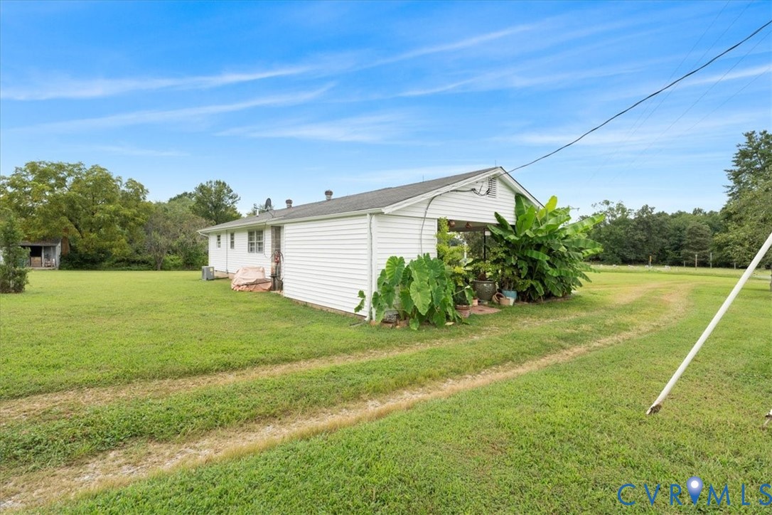 1048 Old Buckingham Rd