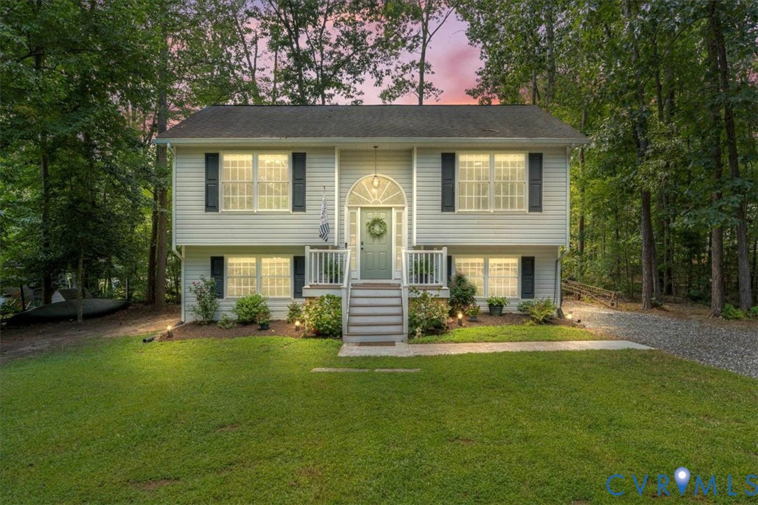 307 Madison Dr
