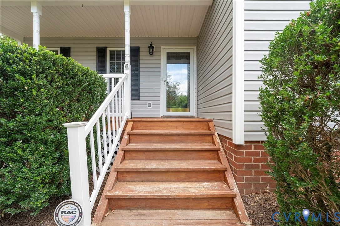 15907 Twisted Cedar Dr