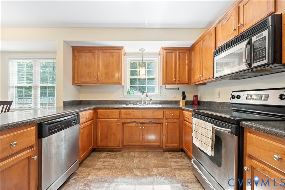 15907 Twisted Cedar Dr