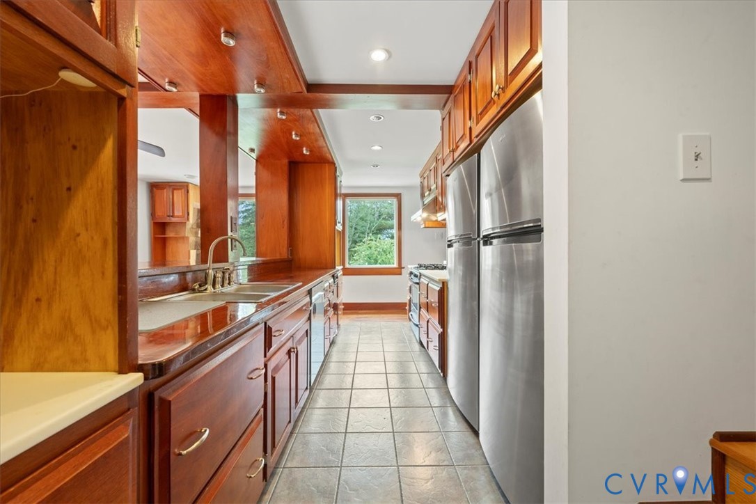 1208 Manteo Rd