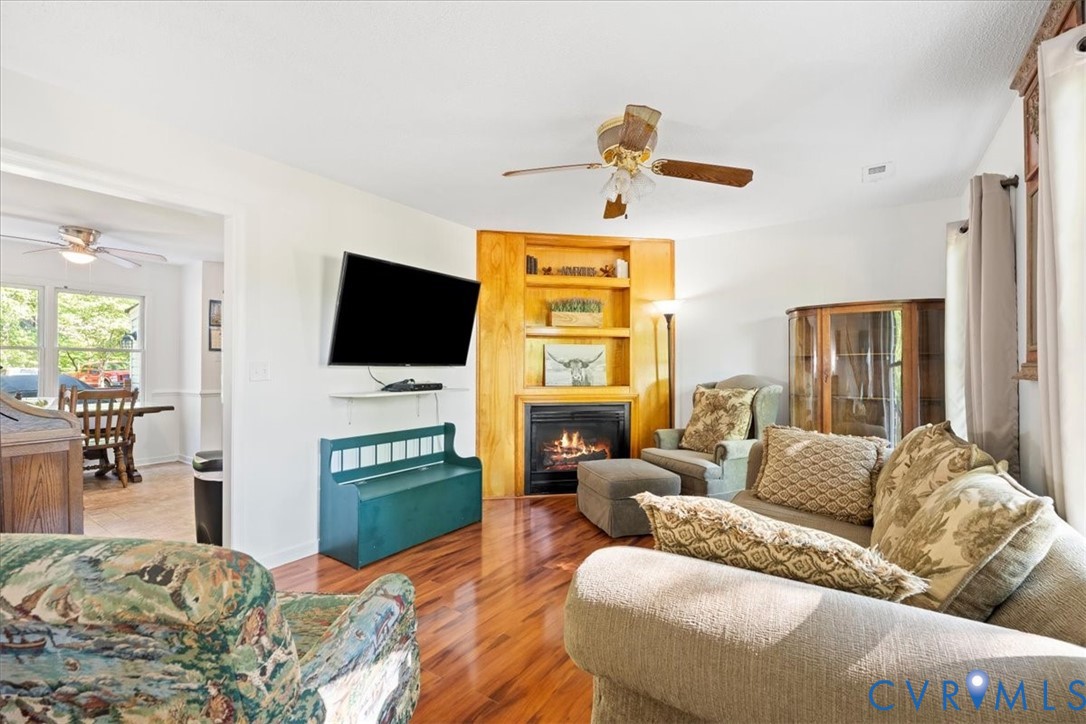 3449 Woods Way