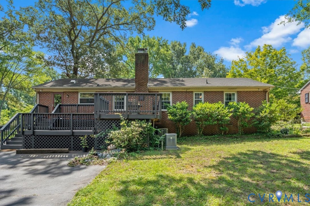 2418 Pineway Dr