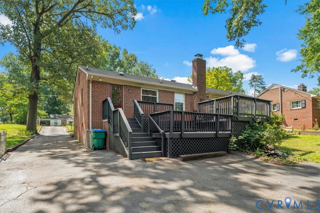 2418 Pineway Dr