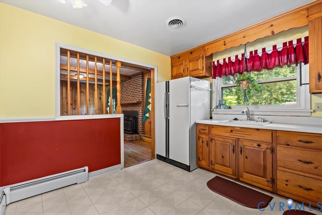2418 Pineway Dr