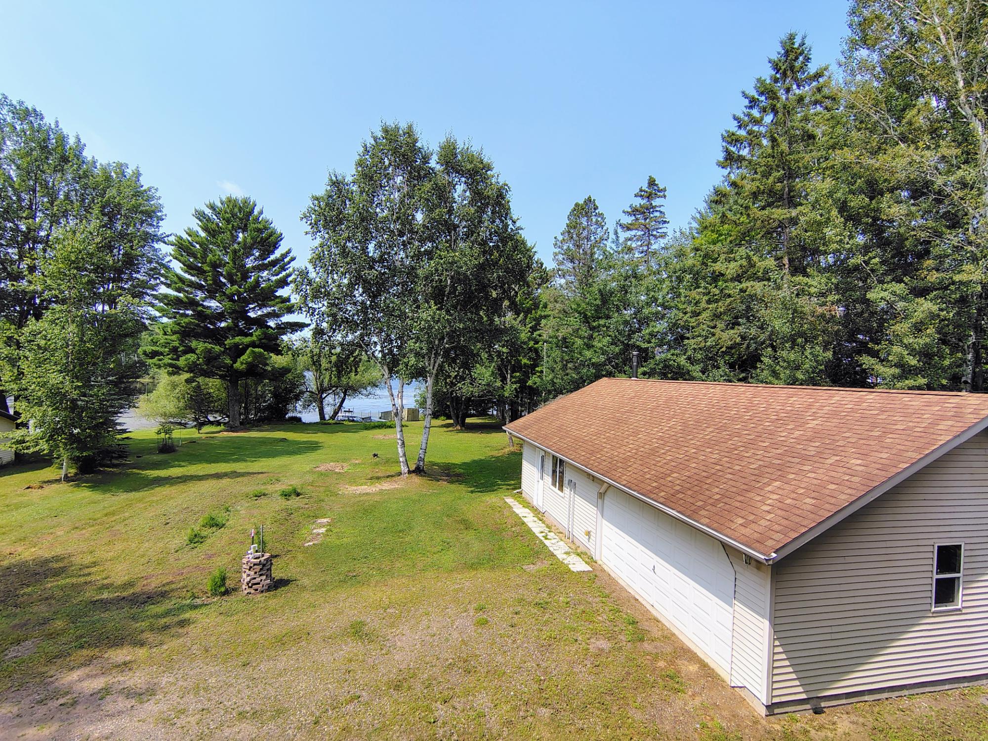 N9882 WOODLAND LN