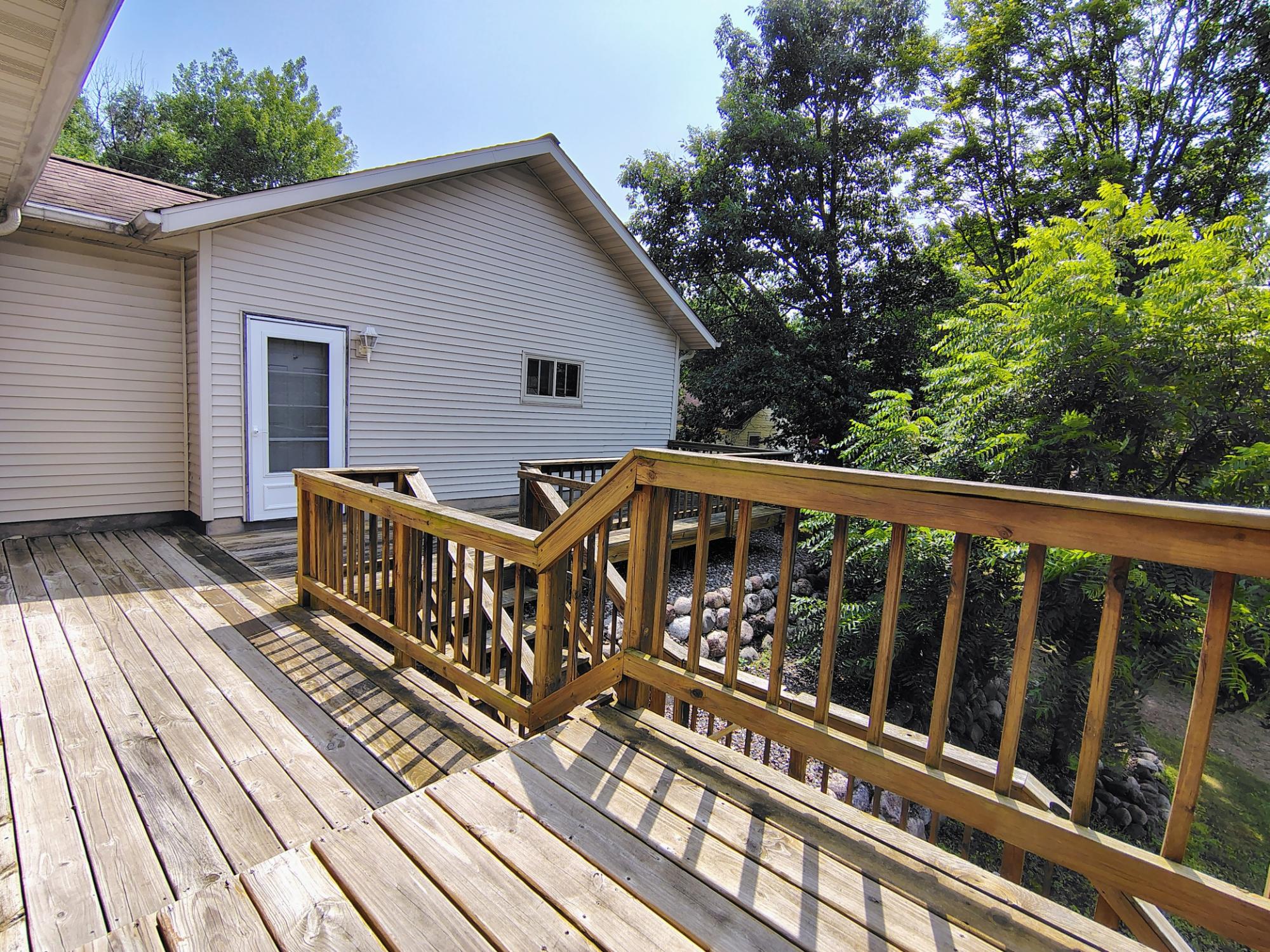 N9882 WOODLAND LN