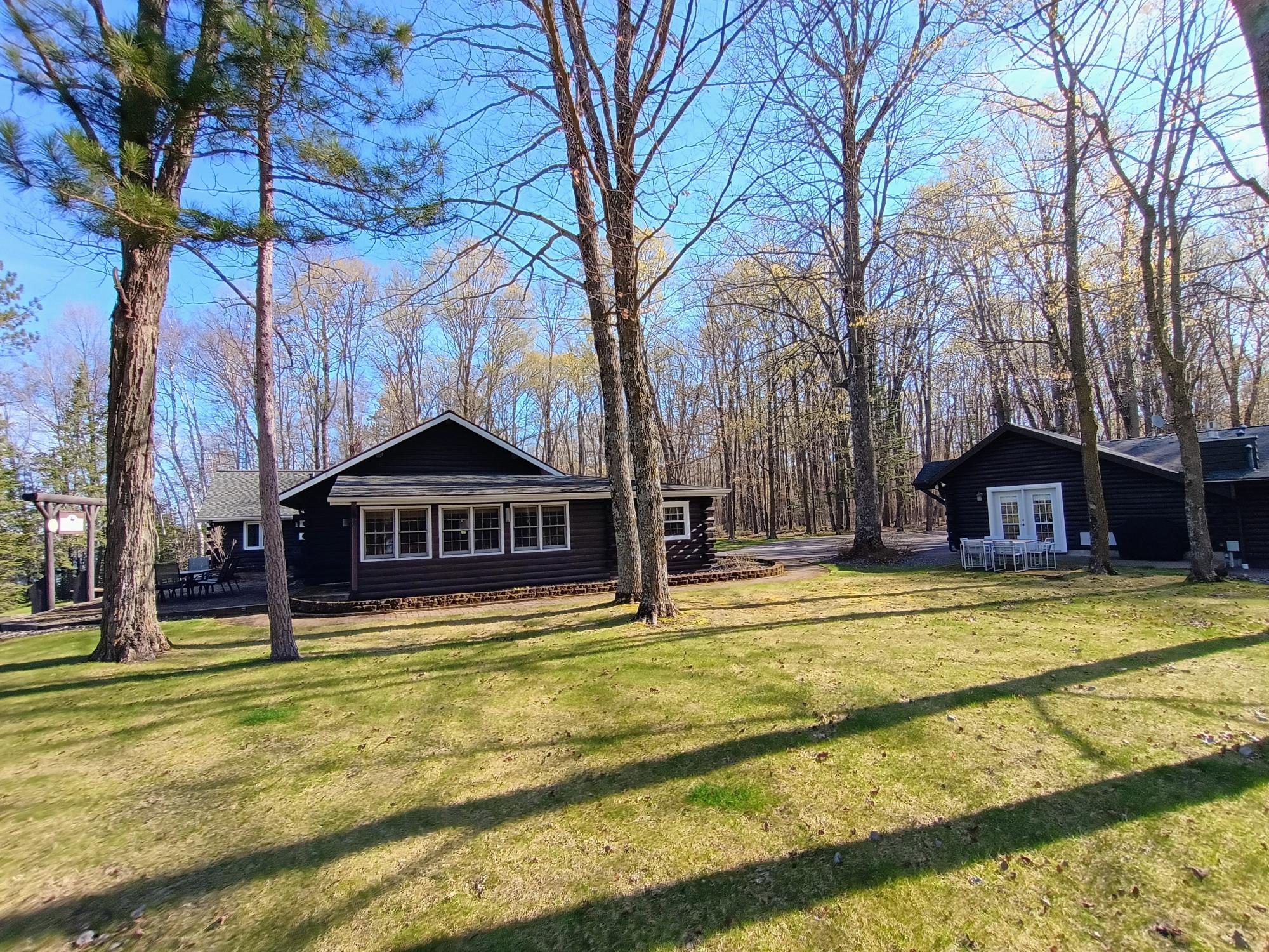 N16517 LAKESHORE DR
