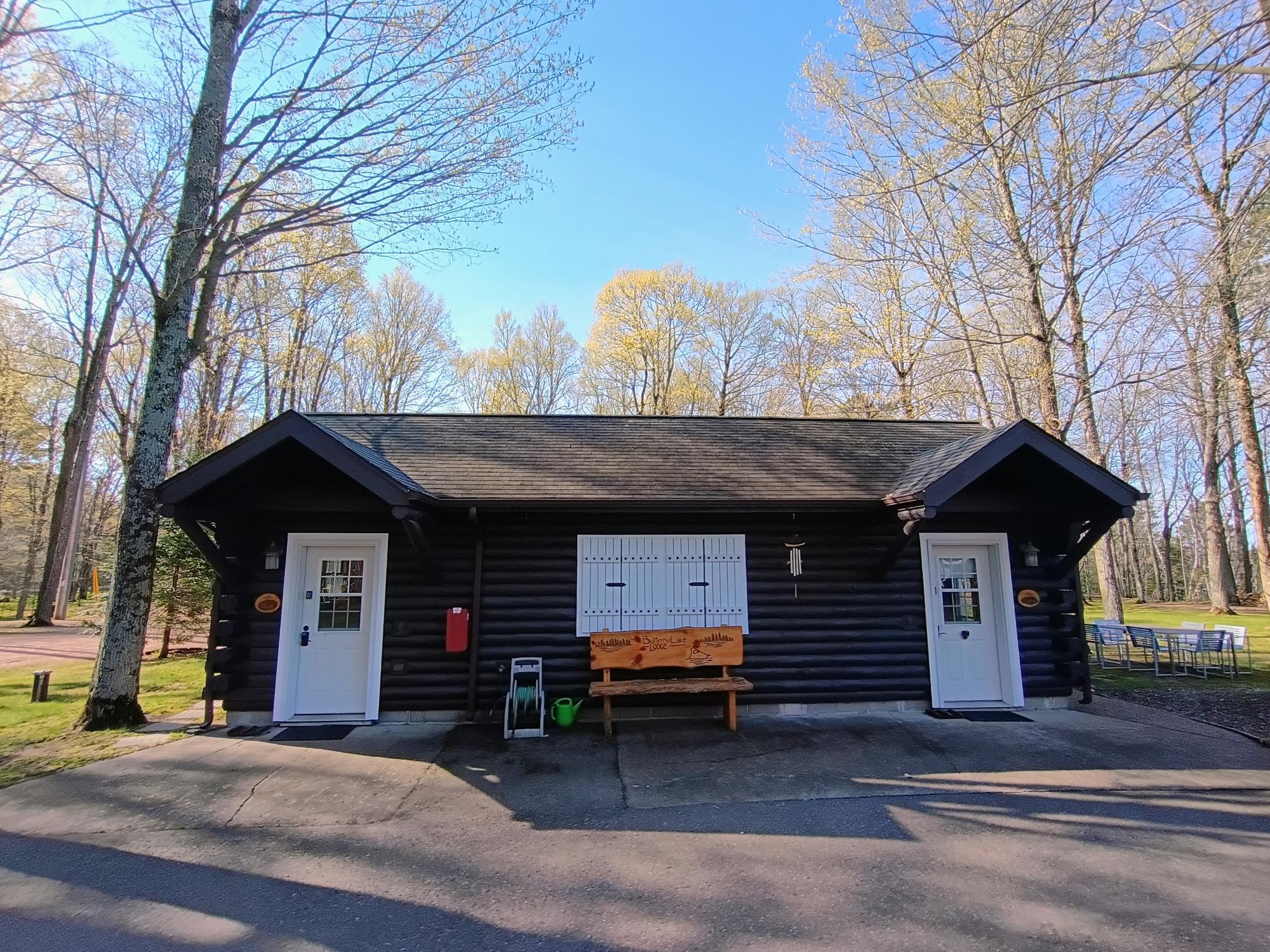 N16517 LAKESHORE DR