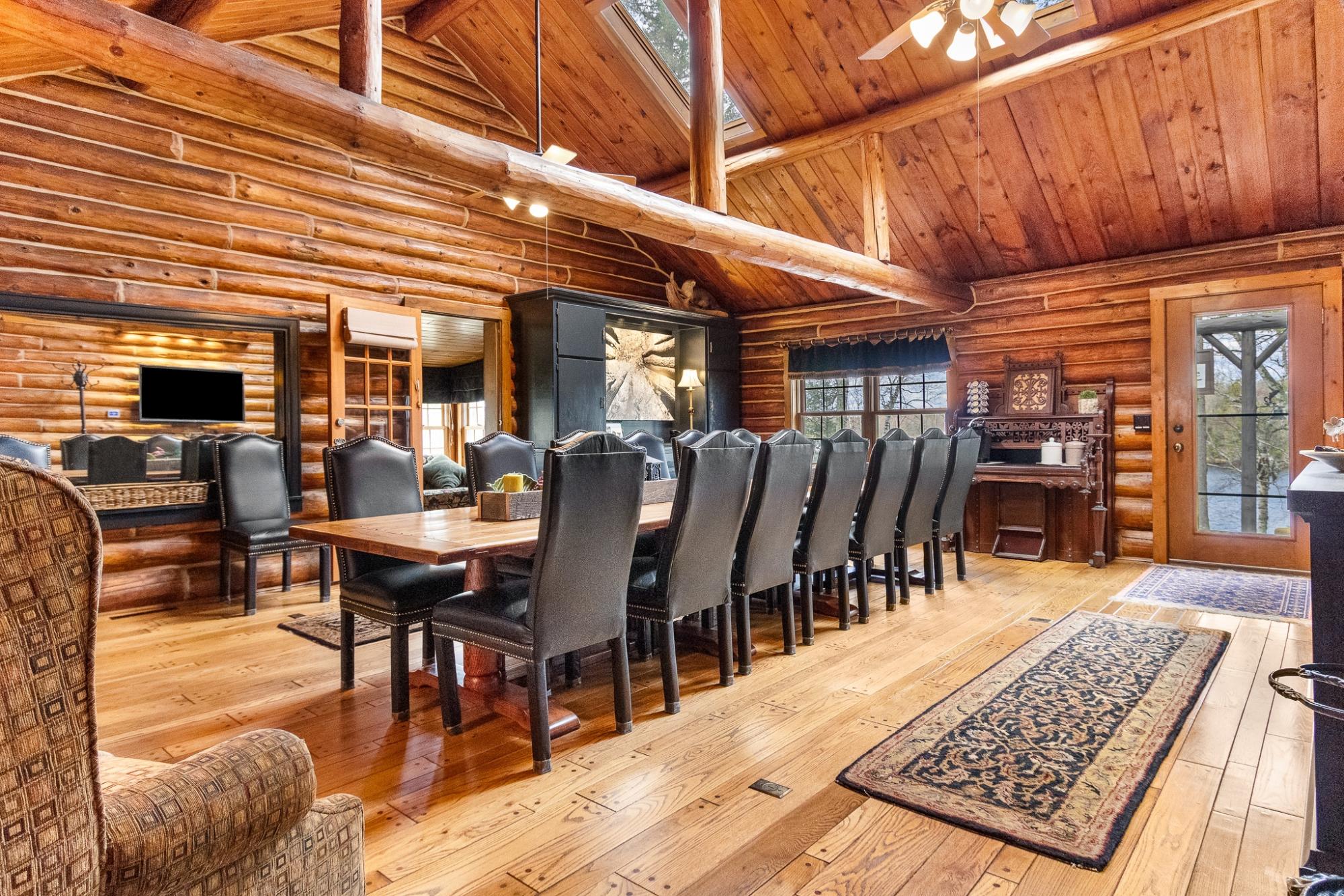 N16517 LAKESHORE DR