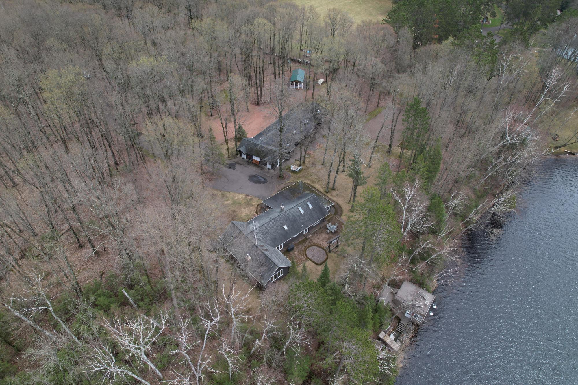 N16517 LAKESHORE DR