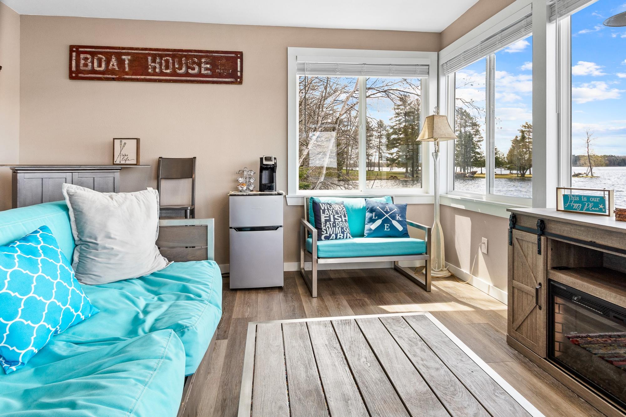 N16517 LAKESHORE DR