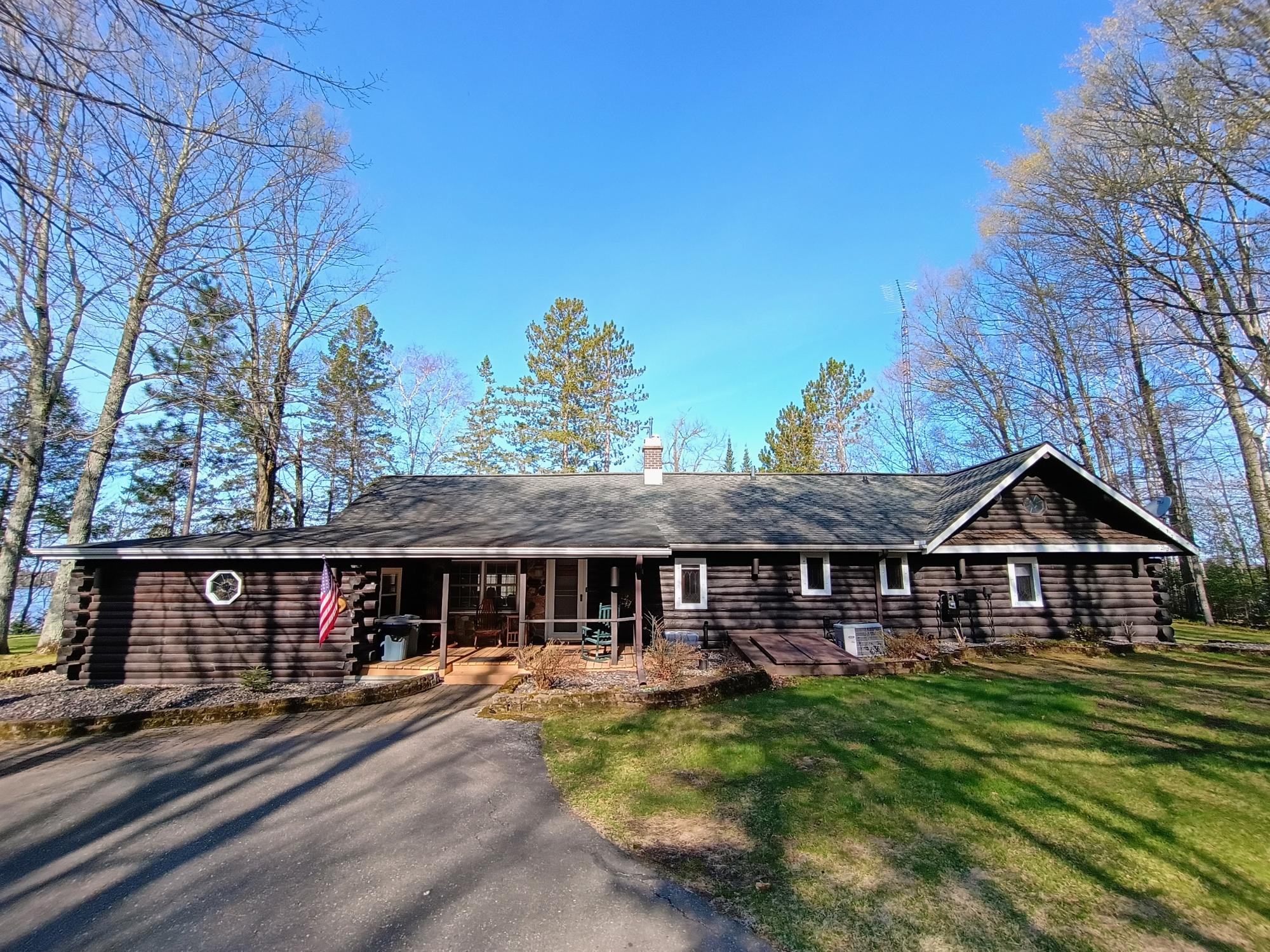N16517 LAKESHORE DR