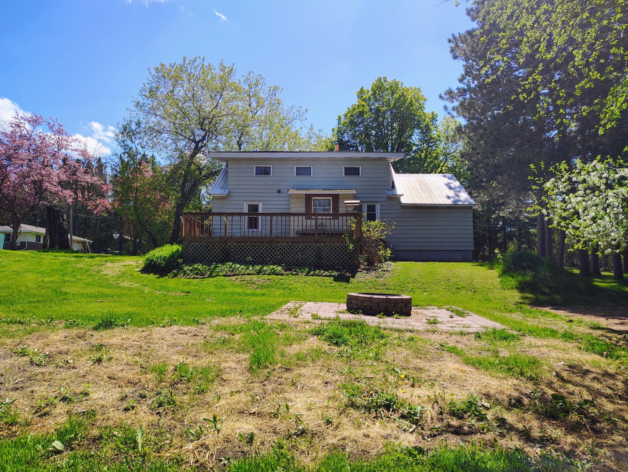 312 MAPLE ST
