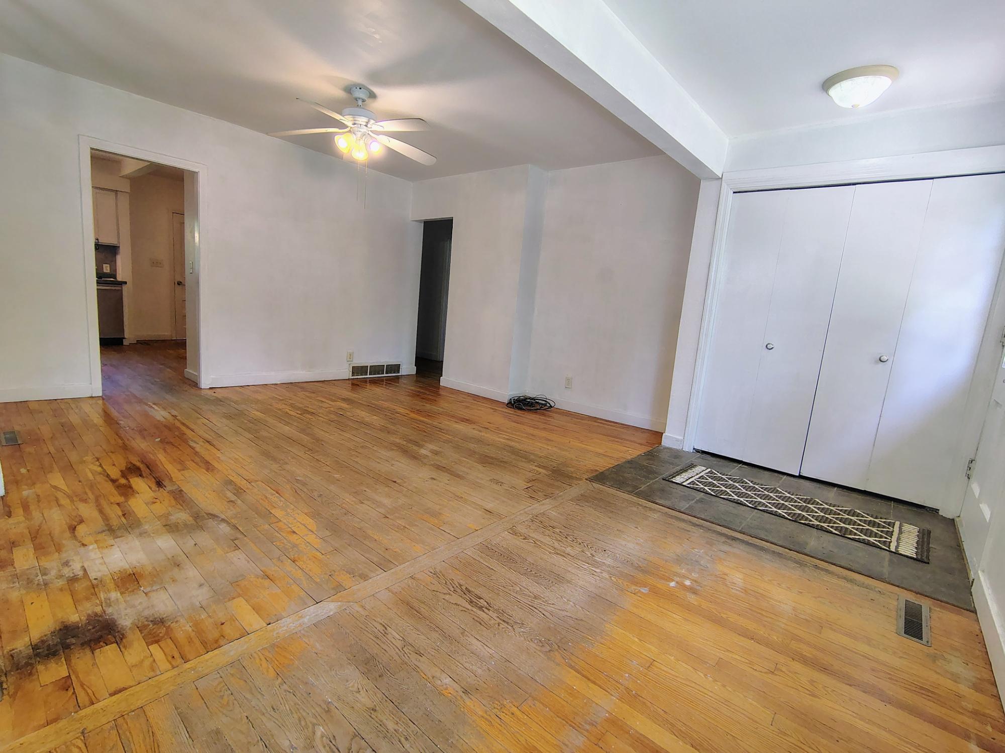 312 MAPLE ST