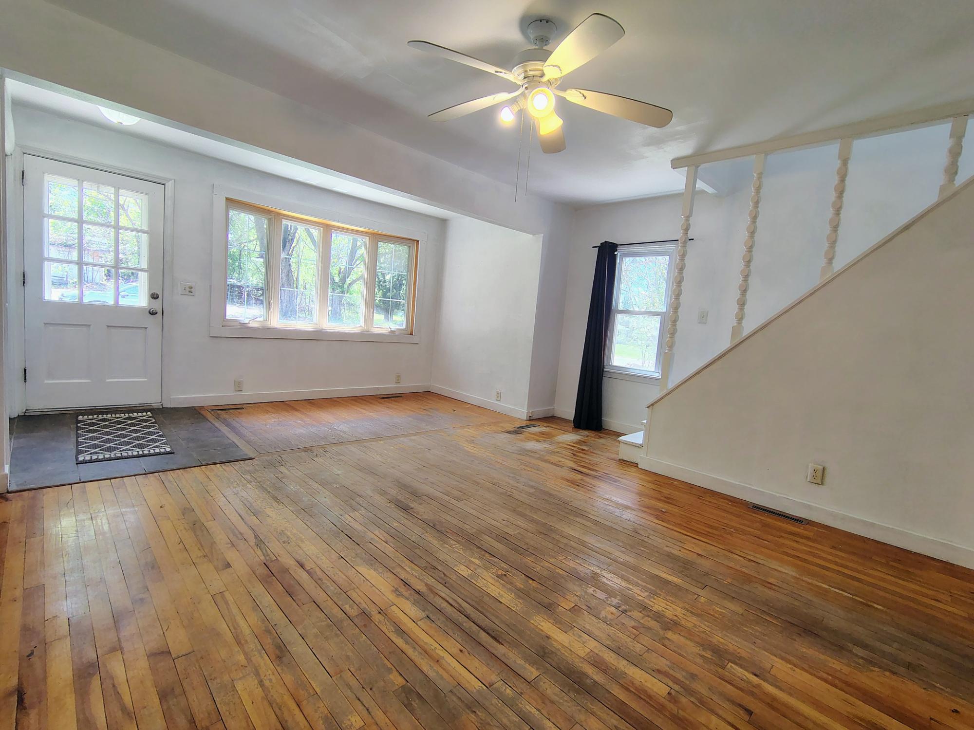 312 MAPLE ST
