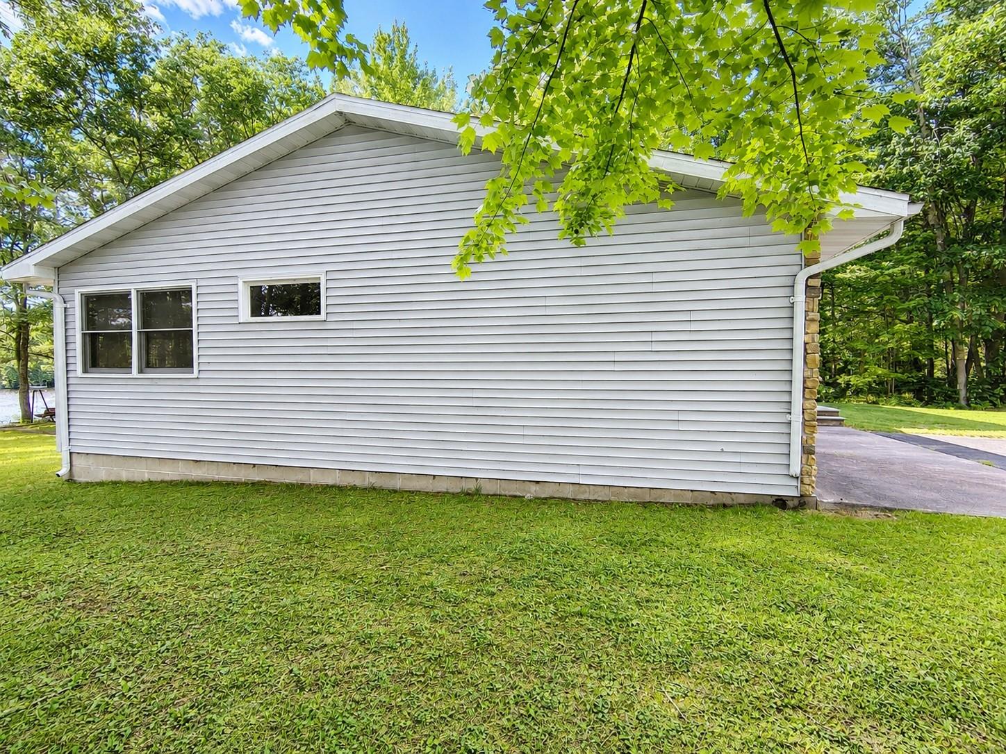 N11341 FRONTAGE RD