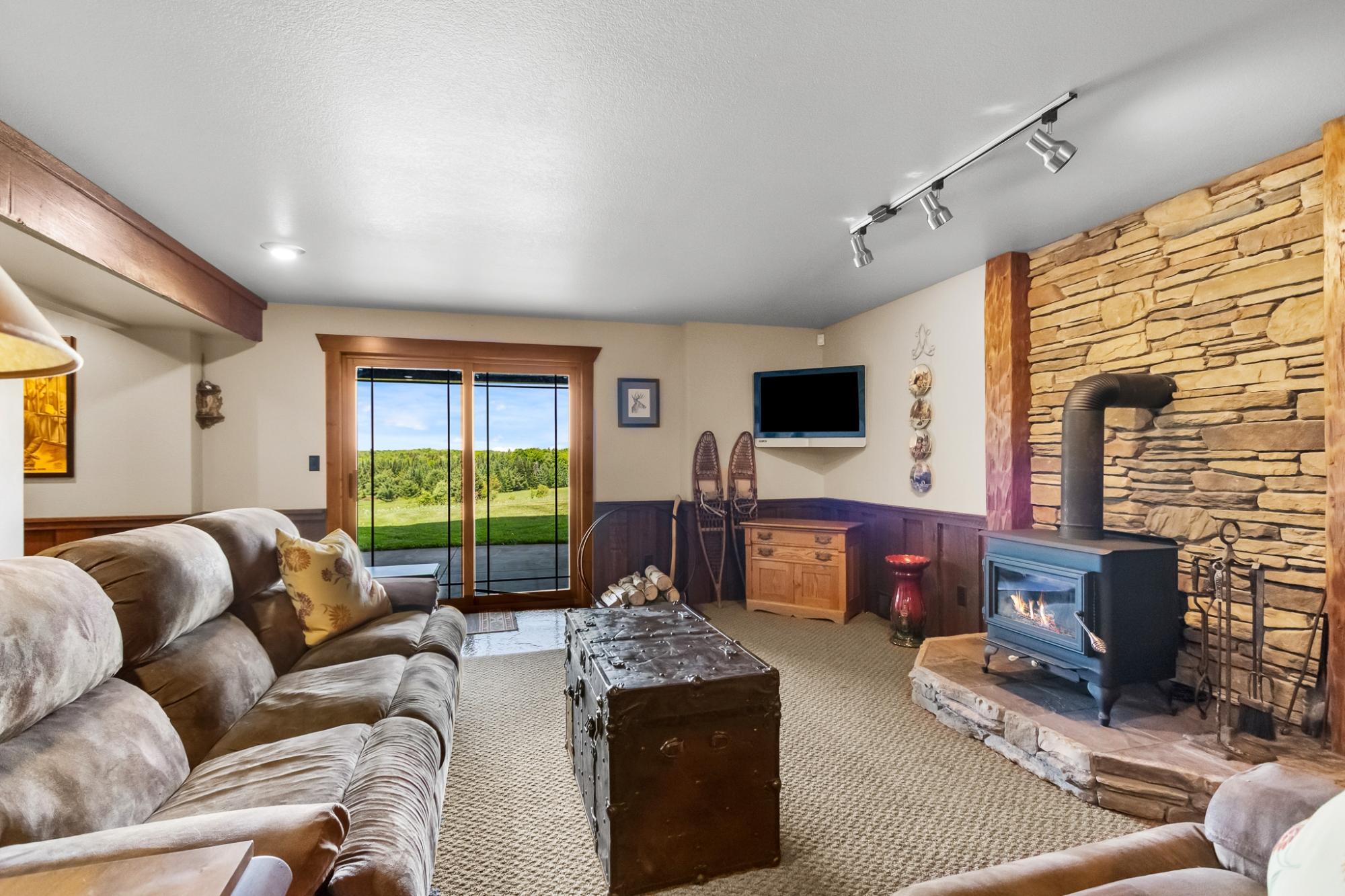 76248 BEAR LAKE RD