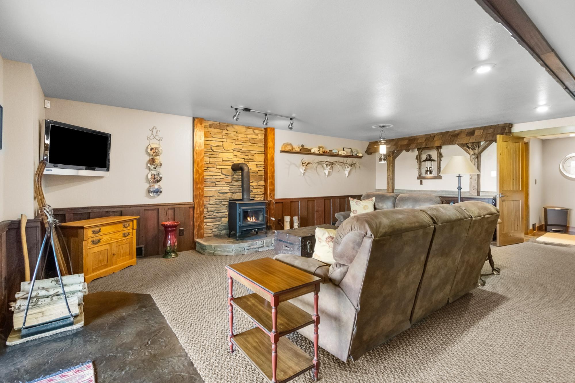 76248 BEAR LAKE RD