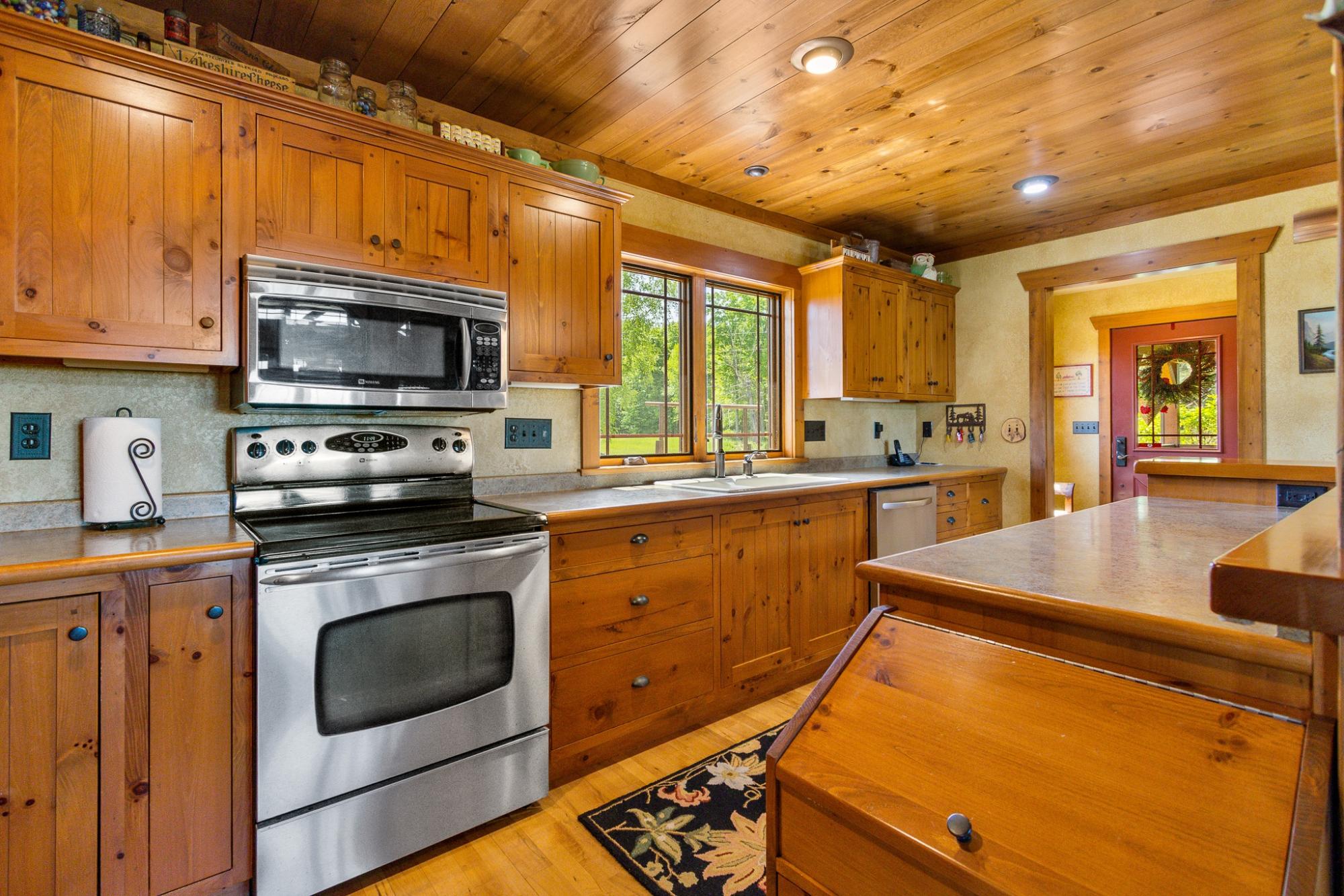 76248 BEAR LAKE RD