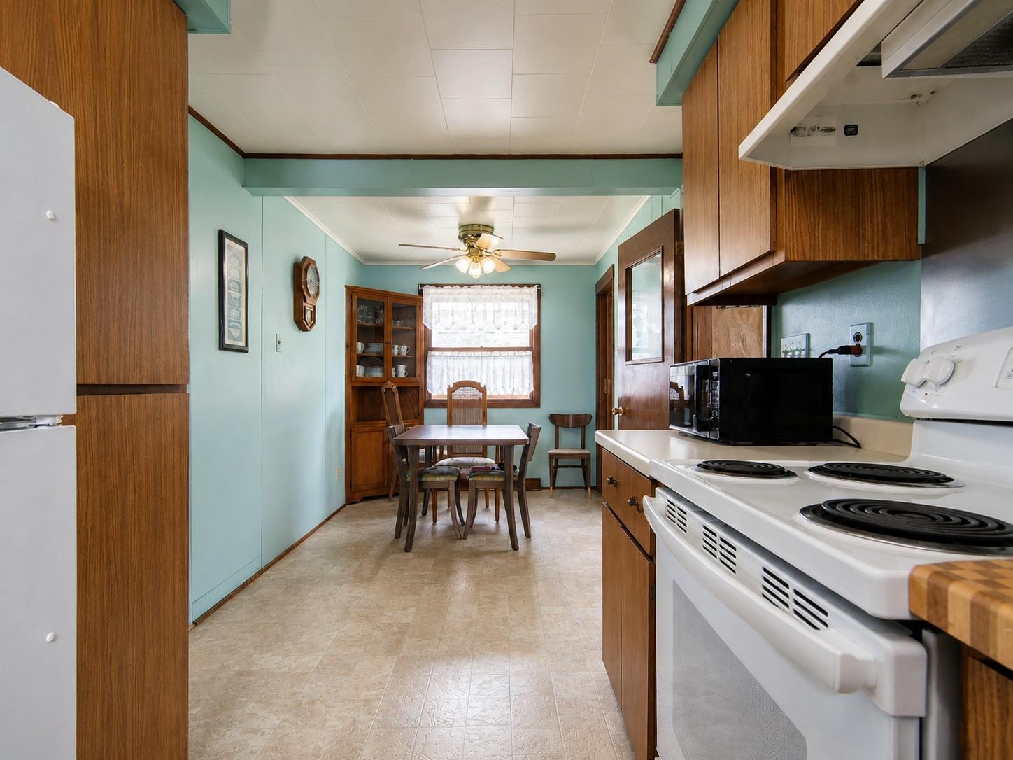 971 S 7TH AVE