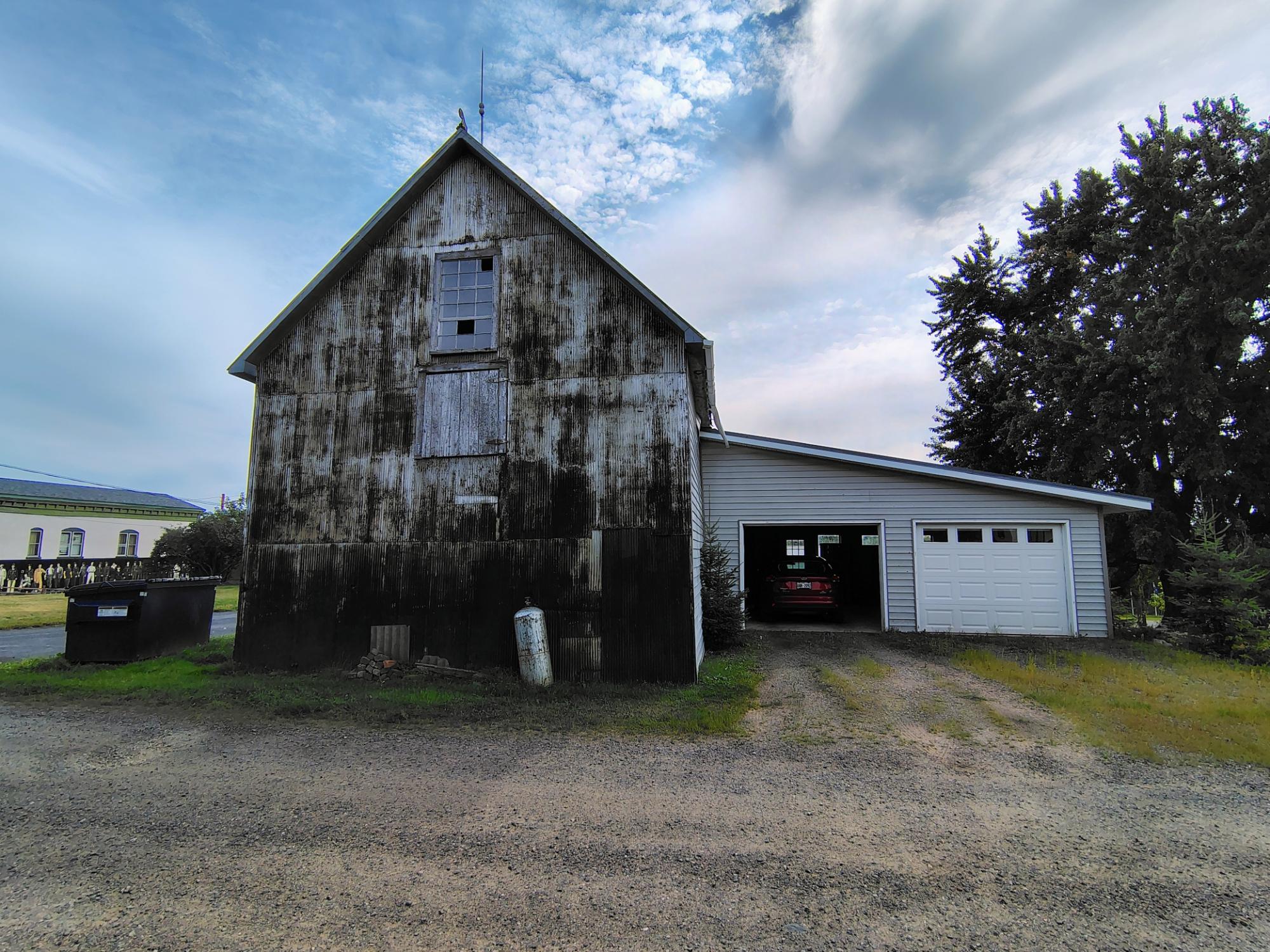 130 W 1ST ST