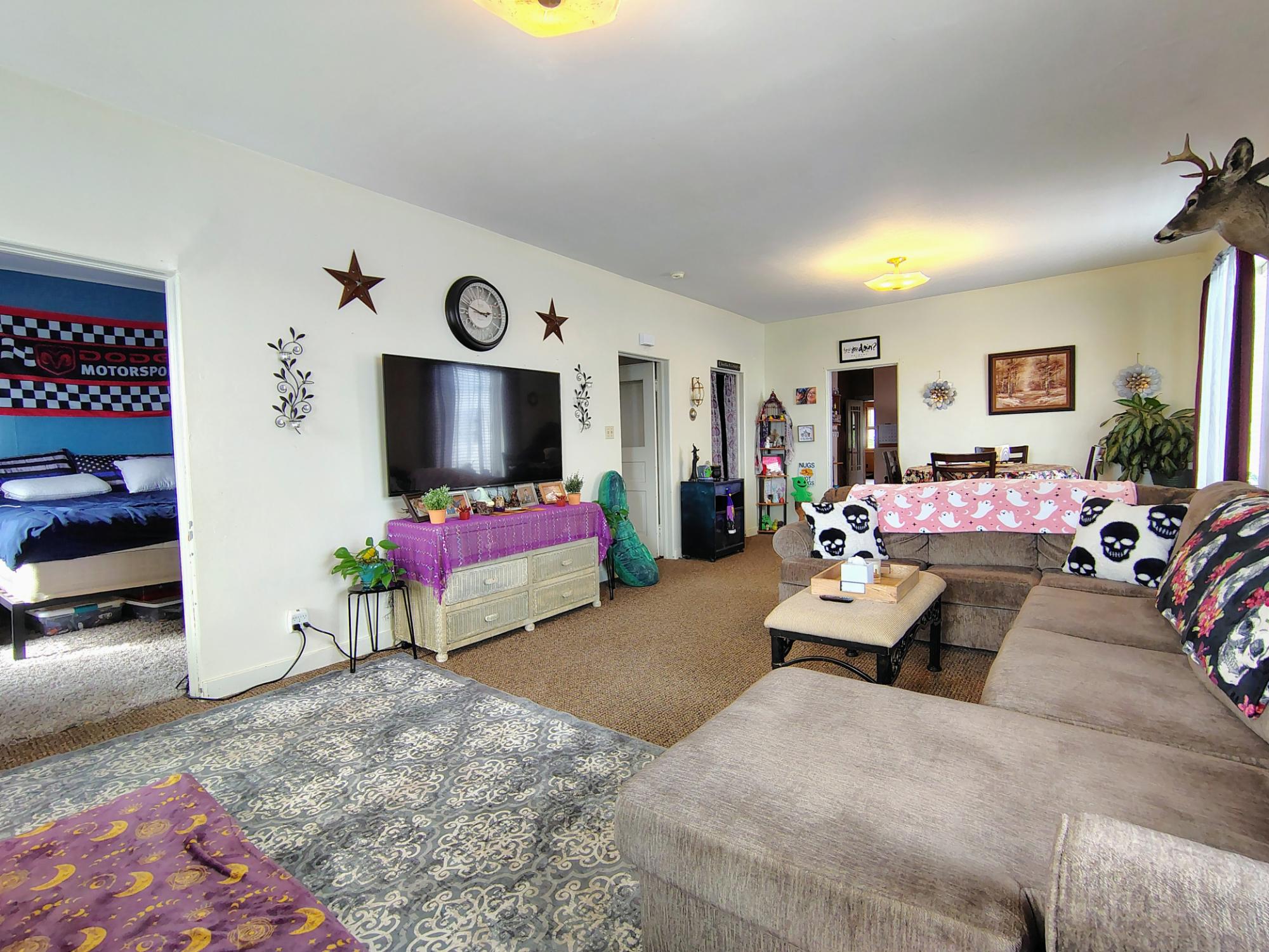 130 W 1ST ST