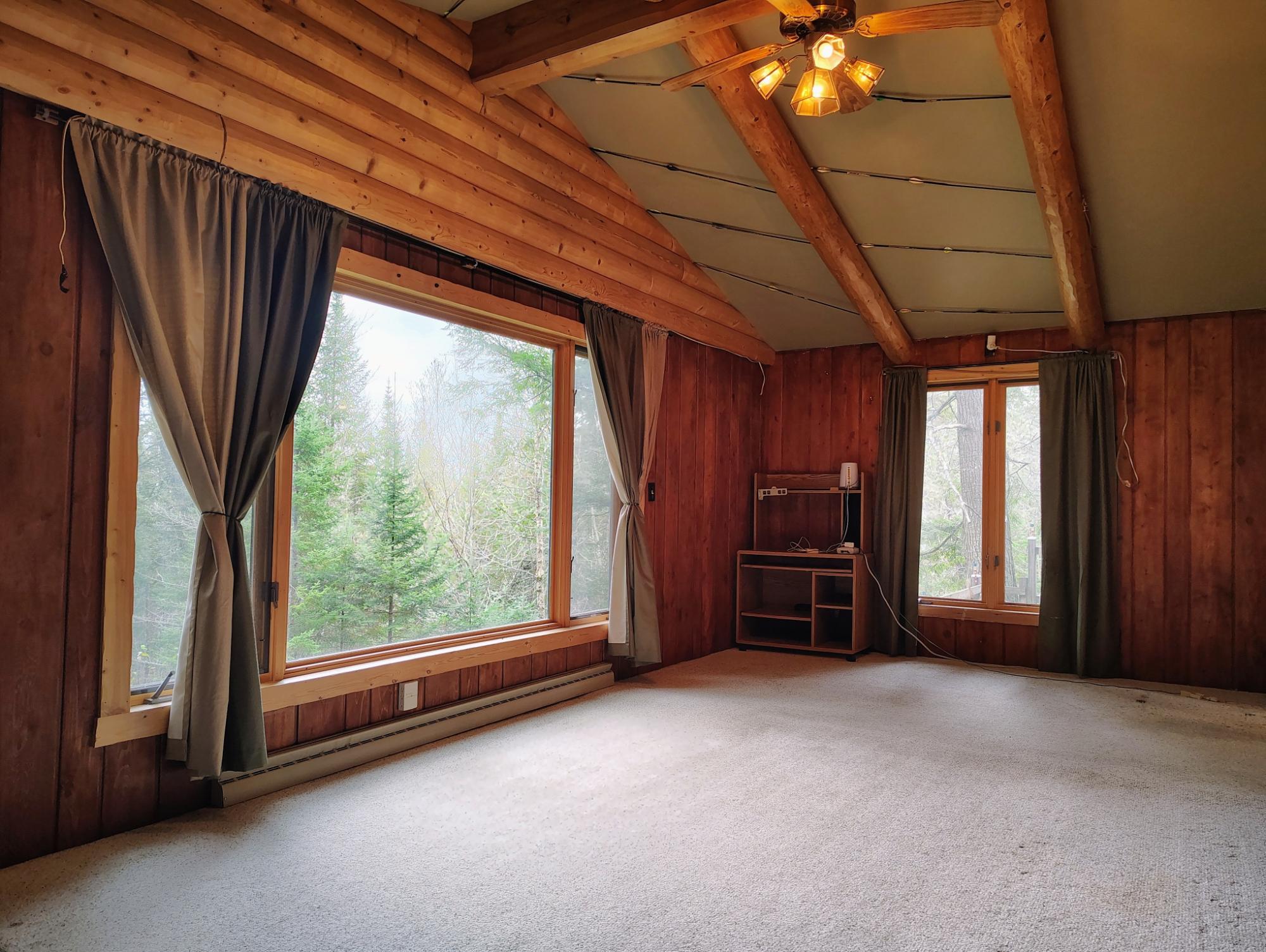 3740 W BEARSKULL RD