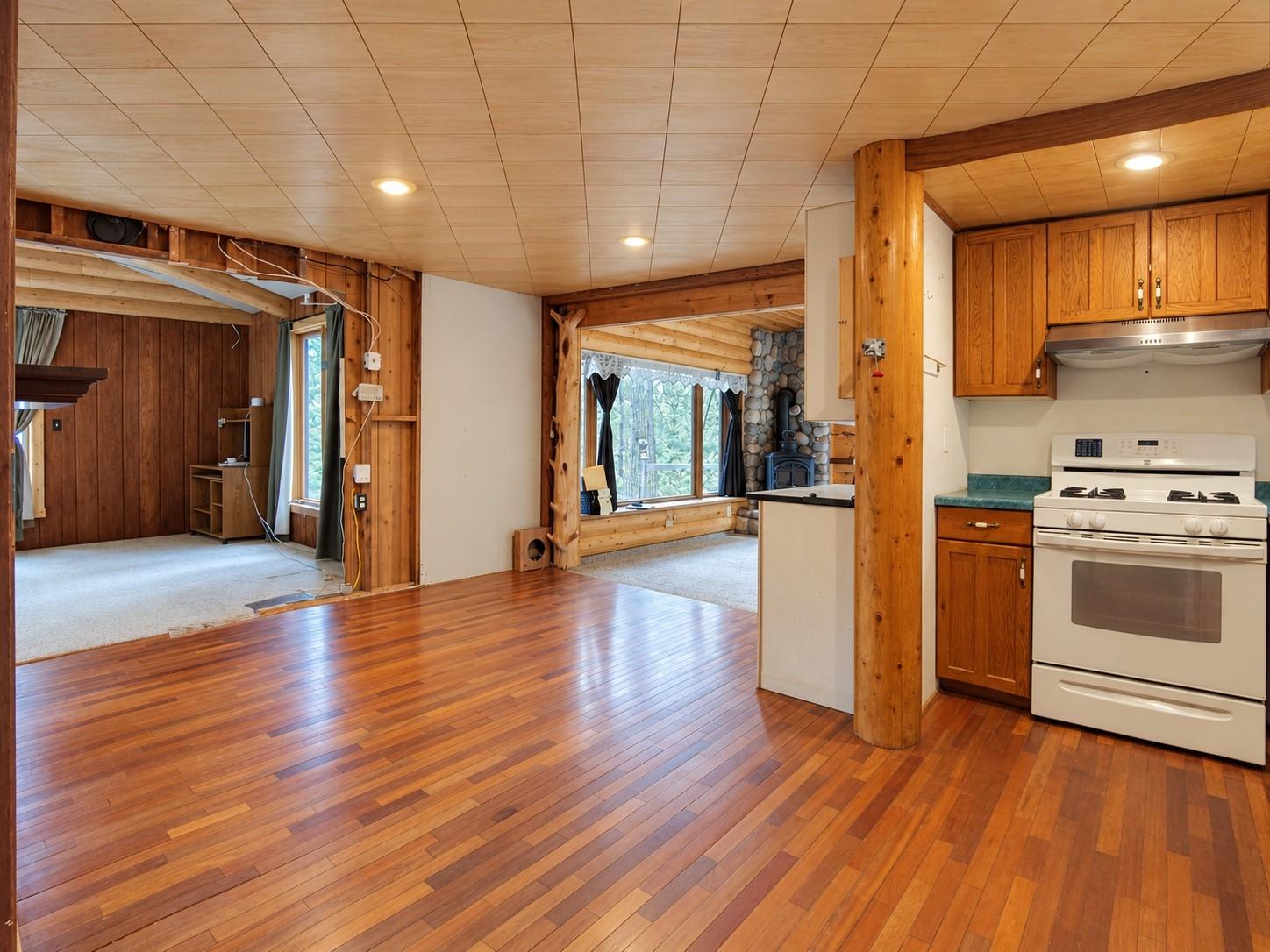 3740 W BEARSKULL RD