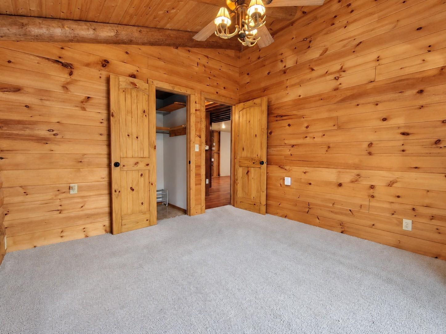 3740 W BEARSKULL RD